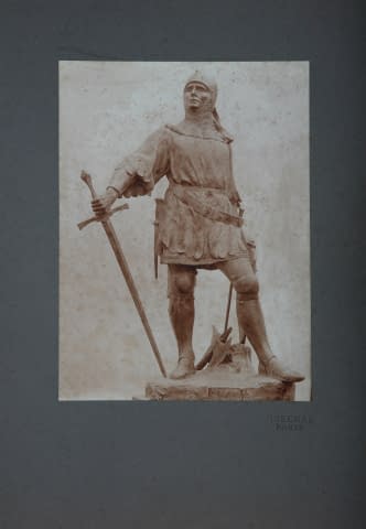 Image 1 of the artwork "Foto einer Skulptur" by Arthur Joseph Guéniot on art24